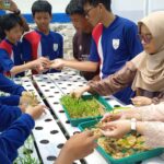 Pemasangan Instalasi Hidroponik dan Sosialisasi untuk Sekolahan